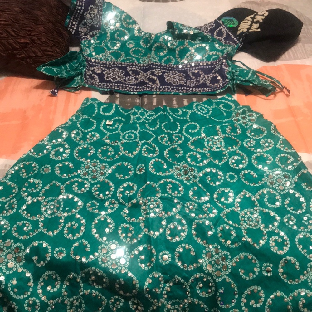 Skirt outfit..Never worn